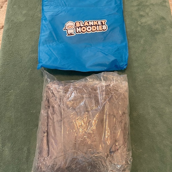 The Blanket Hoodie - Picture 2 of 3